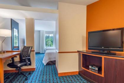 Fairfield Inn & Suites Hooksett - image 12