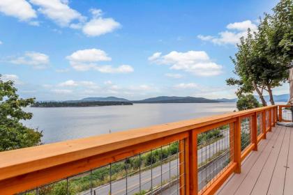 Highland Lakeview Getaway - image 9