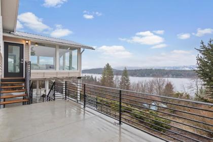 Lakeview Luxury - image 8