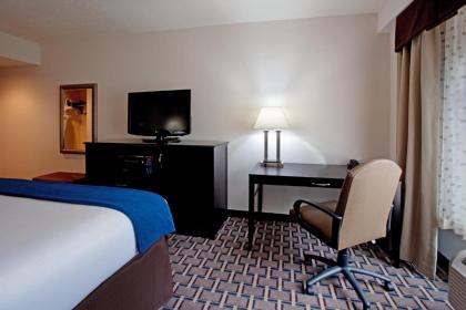 Holiday Inn Express Hotel & Suites Hope Mills-Fayetteville Airport an IHG Hotel - image 13