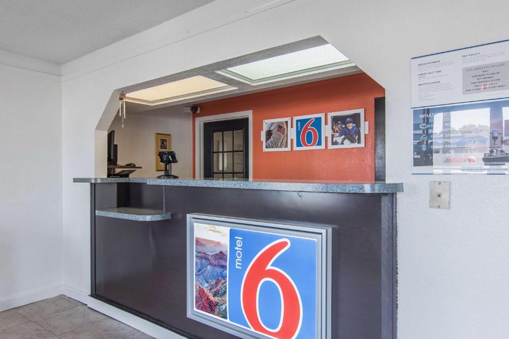 Motel 6-Hope AR - image 6