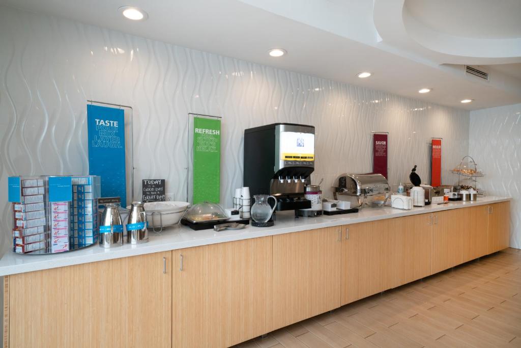 Hampton Inn Hopewell Fort Lee - image 4