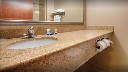 Best Western Plus Hopewell Inn - image 13