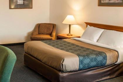 Econo Lodge Inn & Suites Hoquiam - image 14