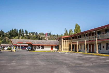 Econo Lodge Inn & Suites Hoquiam - image 7