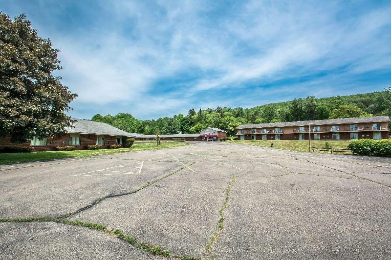 Econo Lodge Hornell - main image