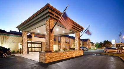 Best Western Maple City Inn - image 11