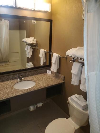 Best Western Maple City Inn - image 9