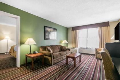 Quality Inn & Suites - Horse Cave - image 12