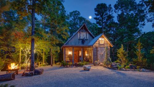 Fox Pass Cabins - main image