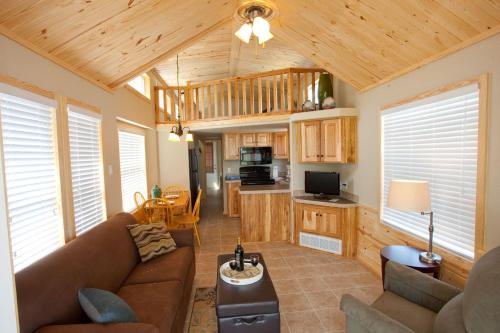 Catherine's Landing RV Resort - image 4