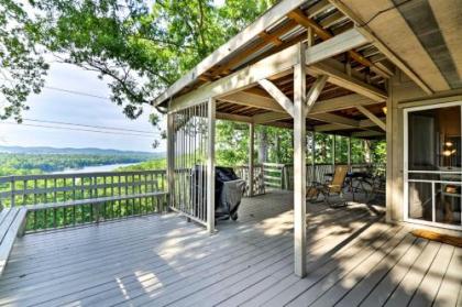 Hot Springs Home with Lake Views Pool and Golf Access! - image 1