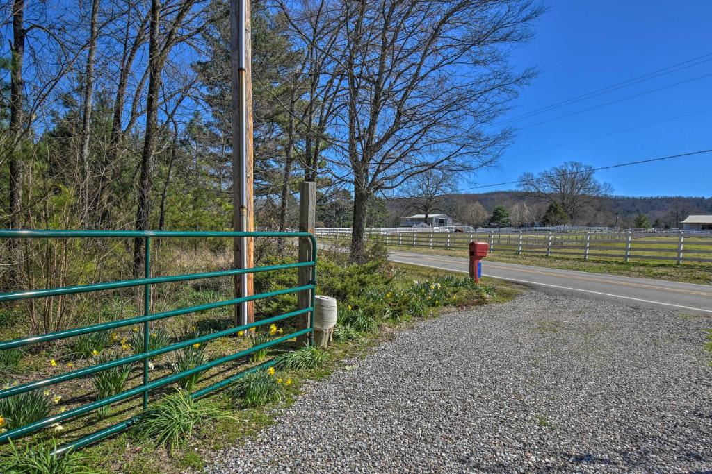 Luxury Log Cabin with 5 Private Acres and Hot Tub! - image 4