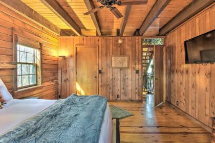 Luxury Log Cabin with 5 Private Acres and Hot Tub! - image 7