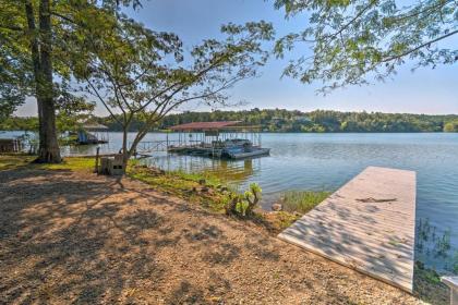 Home on Lake Catherine with Dock 9 Mi to Hot Springs - image 1