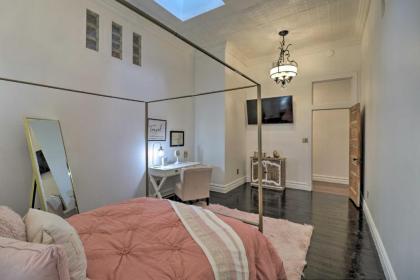 Spacious Downtown Condo - 1 Block to Bathhouse Row - image 16