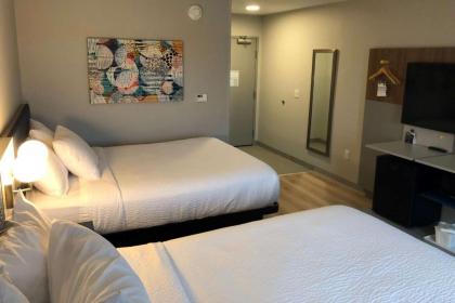 Microtel Inn & Suites by Wyndham Hot Springs - image 3