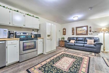 Cozy Pet-Friendly Hot Springs Village Apt with Deck - image 15