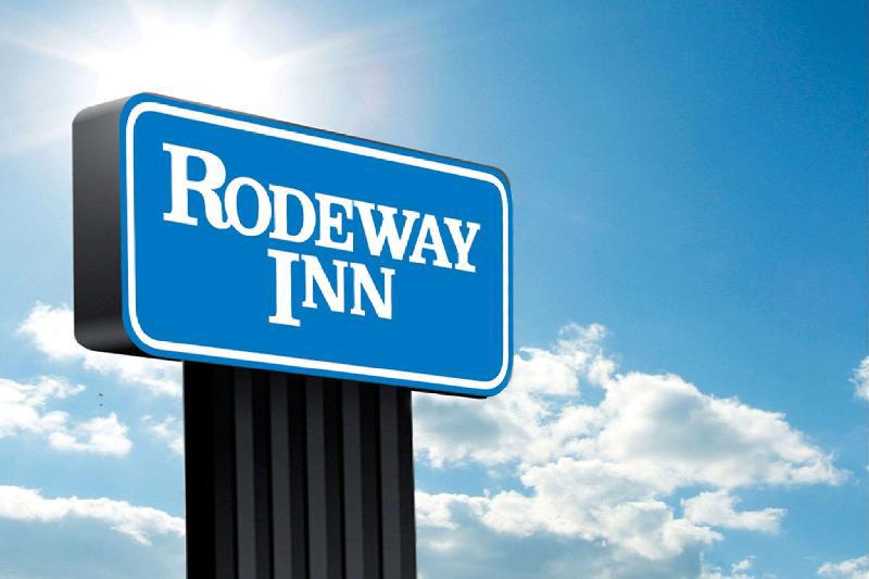 Rodeway Inn - image 3