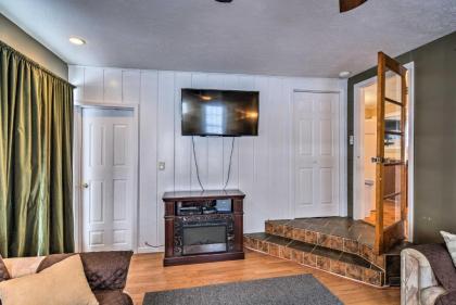 Cottage with Fire Pit Walk to Park and Houghton Lake! - image 15