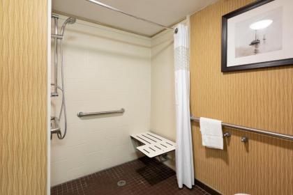 Hampton Inn Houma - image 14