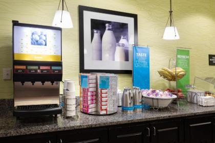 Hampton Inn Houma - image 3