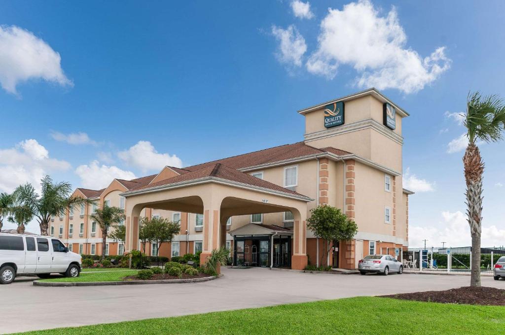 Quality Inn & Suites Houma - main image