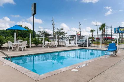 Quality Inn & Suites Houma - image 10