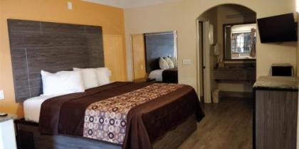 Regency Inn and Suites Galena Park - image 4