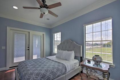 Southwest Houston Home with Balconies and Patio! - image 17