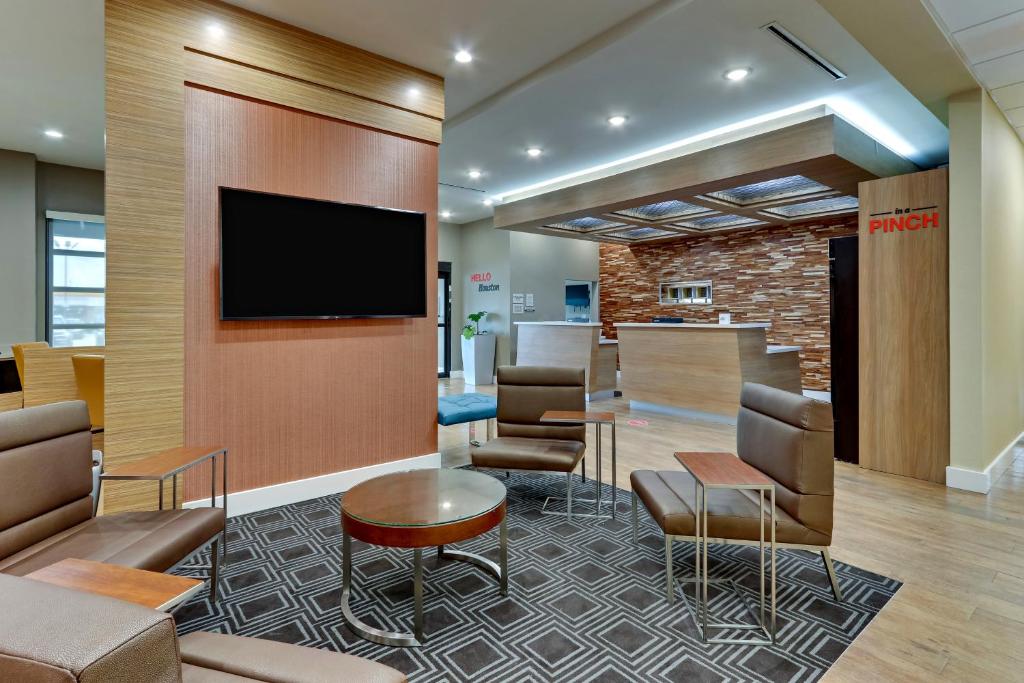 TownePlace Suites by Marriott Houston Northwest Beltway 8 - image 3