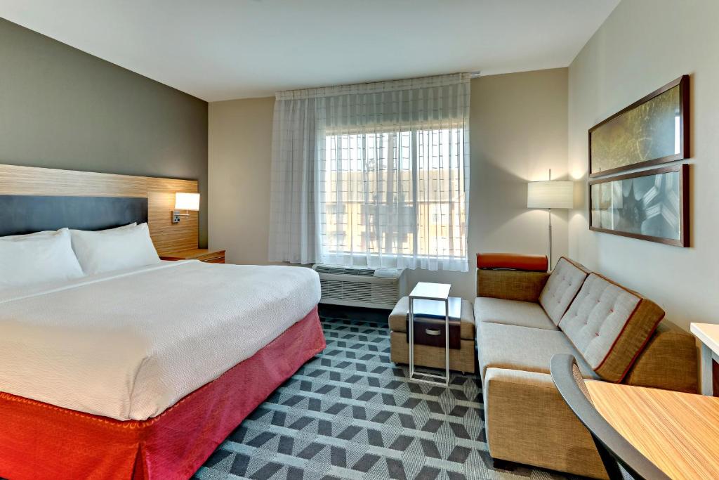 TownePlace Suites by Marriott Houston Northwest Beltway 8 - image 6