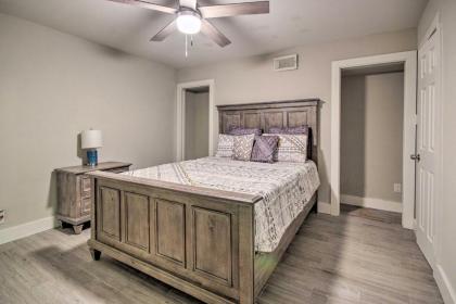 Upscale EaDo Townhome - Walk to BBVA and Bars! - image 15