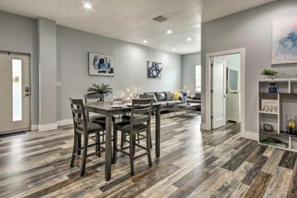 Luxe Modern Houston Apt - 1 Mile to The Galleria! - image 6