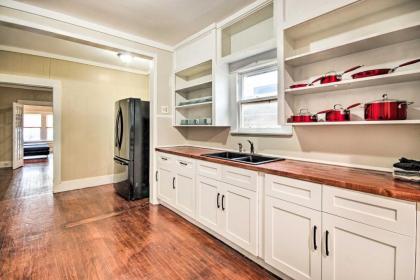 Pet-Friendly Houston Home Less Than 2 Mi to Downtown! - image 11