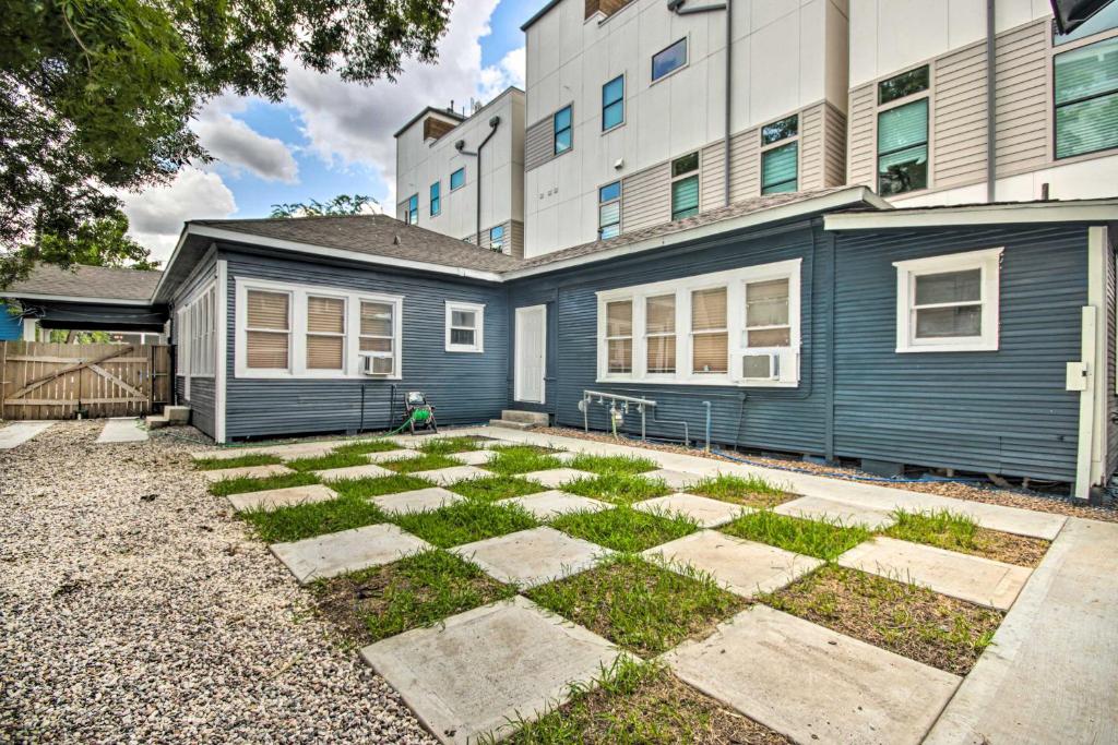 Pet-Friendly Houston Home Less Than 2 Mi to Downtown! - image 2