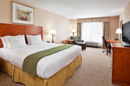 Holiday Inn Express Hotel & Suites Howell an IHG Hotel - image 8