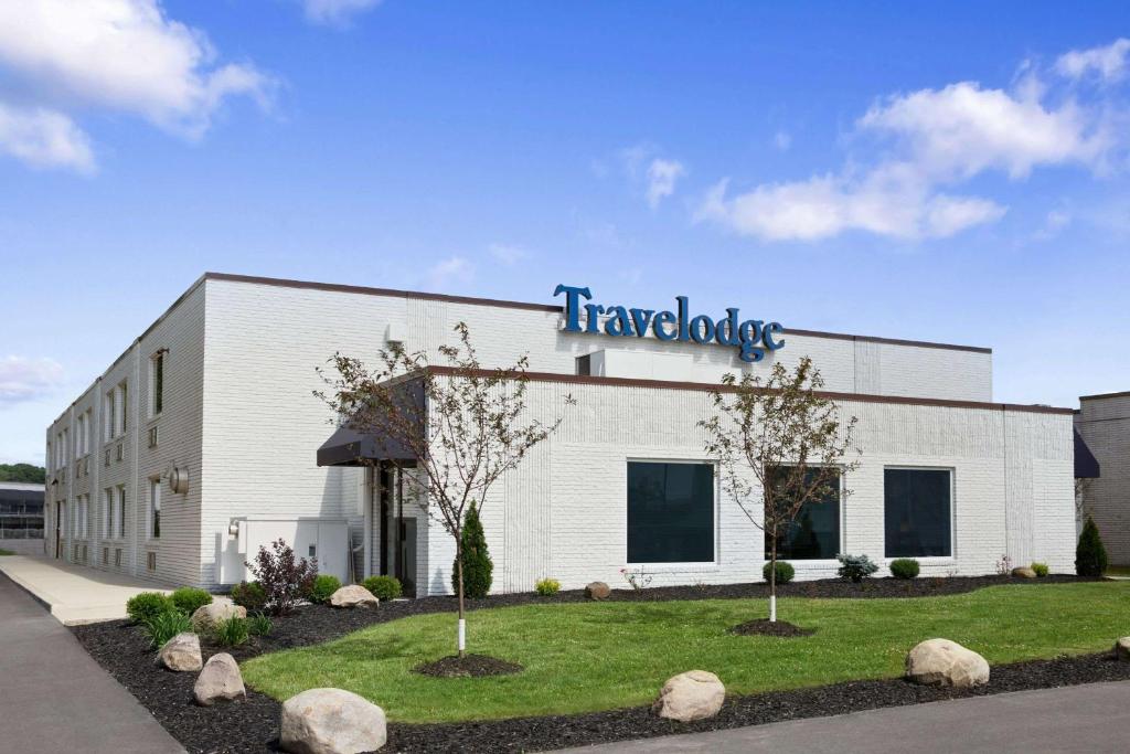 Travelodge by Wyndham Hubbard OH - main image