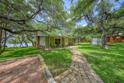 West Beach Cabin Hudson Bend Texas