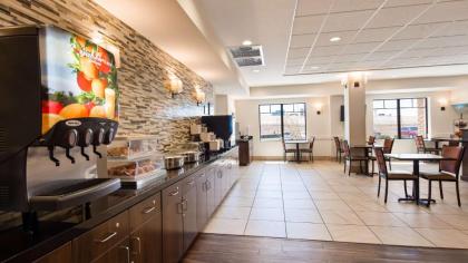 Best Western Plus Hudson Hotel & Suites - image 11