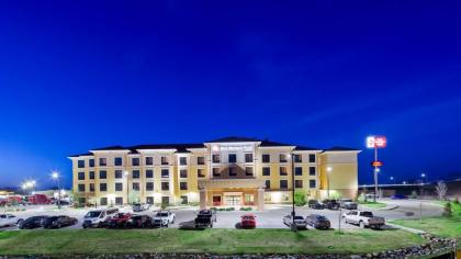 Best Western Plus Hudson Hotel & Suites - image 5