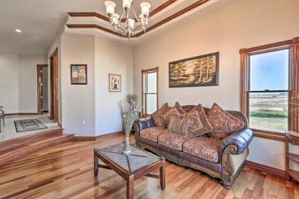 Luxe Hudson House with Mtn Views - 30 Min to Denver! - image 4