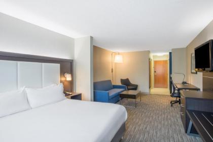 Holiday Inn Express Hotel & Suites Boston - Marlboro an IHG Hotel - image 2