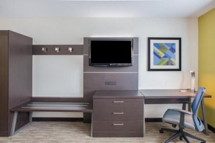 Holiday Inn Express Hotel & Suites Boston - Marlboro an IHG Hotel - image 18