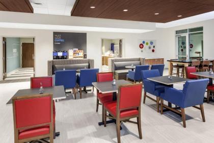 Holiday Inn Express & Suites - Hudson I-94 an IHG Hotel - image 13