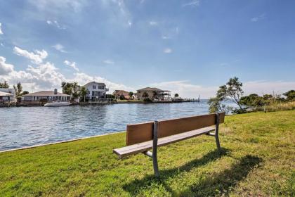 Cozy Condo with Gulf View Bird Watching with Telescope - image 14