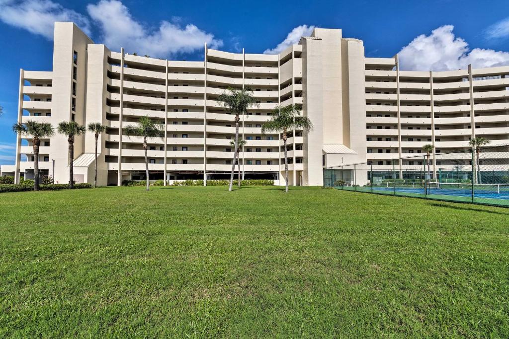 Cozy Condo with Gulf View Bird Watching with Telescope - image 4