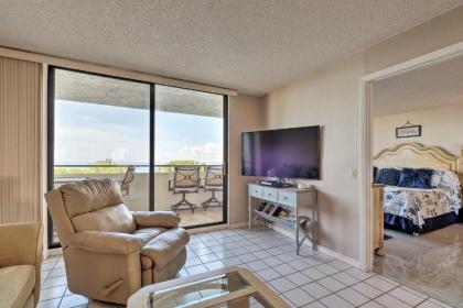 Cozy Condo with Gulf View Bird Watching with Telescope - image 9