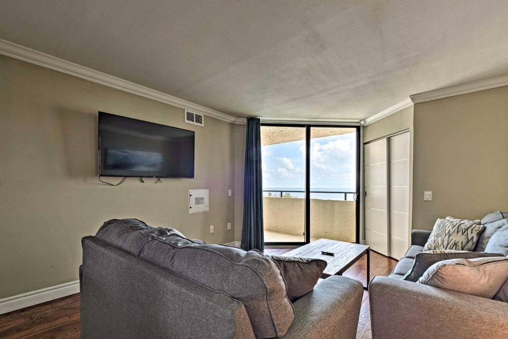 Hudson Resort Condo with Private Beach Access! - image 5