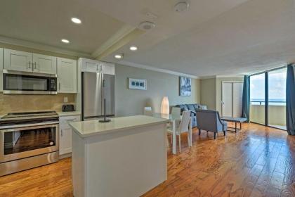 Modern Waterfront Hudson Condo with Resort Pool - image 11